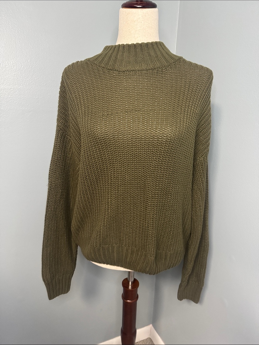 Divided H&M Women’s Olive Green Knit Turtleneck Sweater Sz L